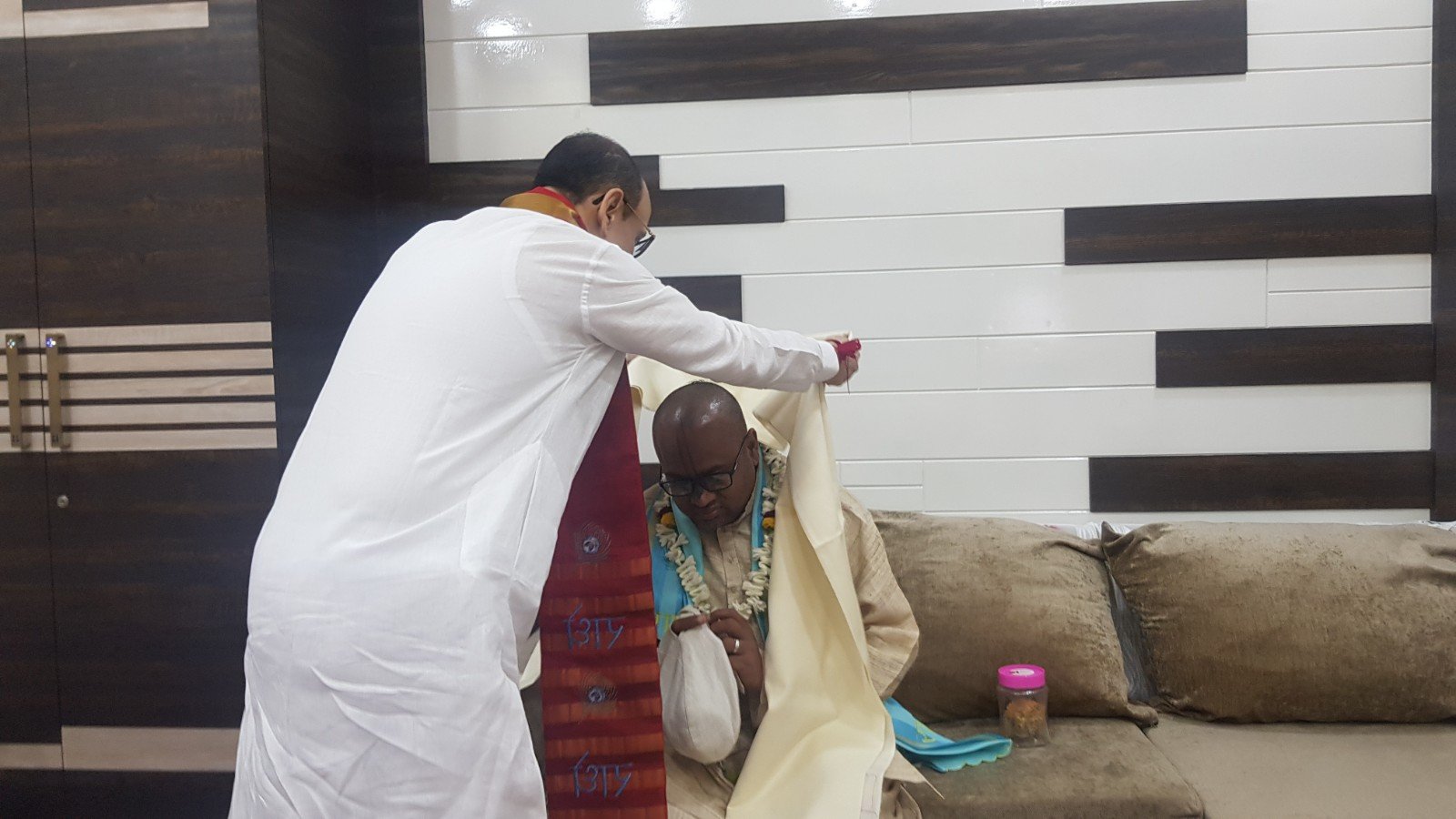  Visiting devotees. Asansol. 2019.11.23